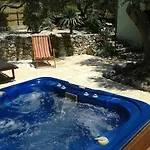 House With A Parking Space - 6770 * מאקרסקה