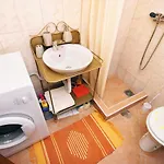 בית נופש House With A Parking Space - 6770 מאקרסקה