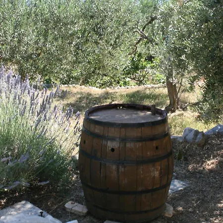 House With A Parking Space - 6770 Nyaraló