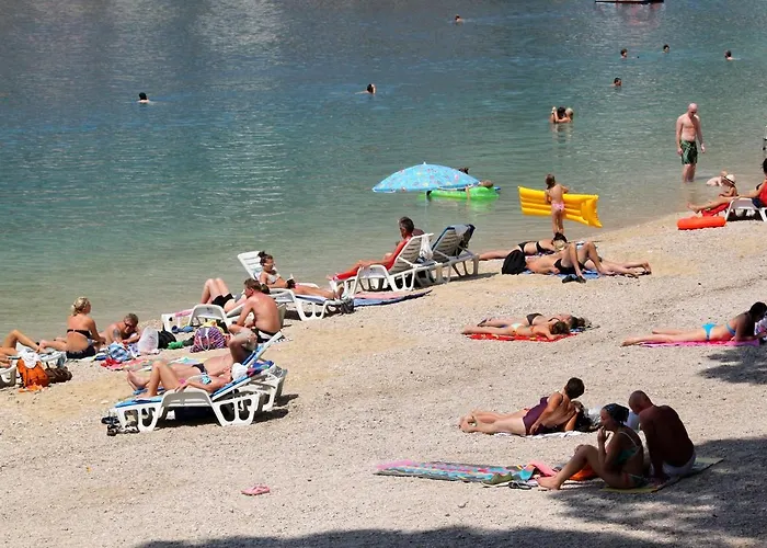 House With A Parking Space - 6770 בית נופש