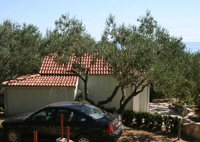 House With A Parking Space - 6770 מאקרסקה