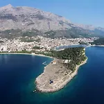 House With A Parking Space - 6770 Makarska