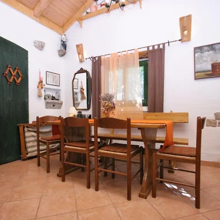 House With A Parking Space - 6770 Будинок відпочинку *