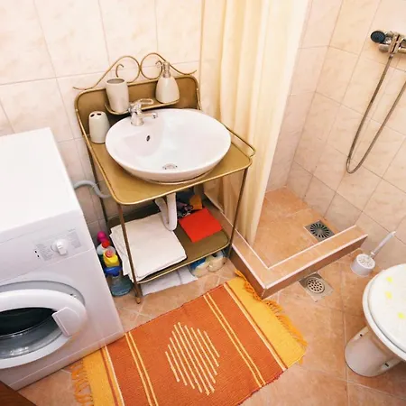 別荘 House With A Parking Space - 6770 マカルスカ