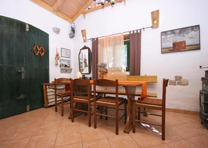 House With A Parking Space - 6770 Semesterbostad *